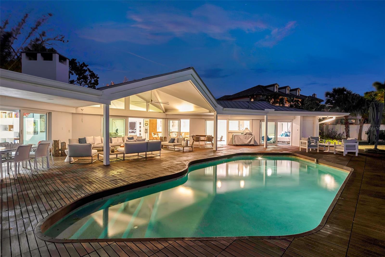 Image 6 of 40 For 1306 Lake Shore Drive