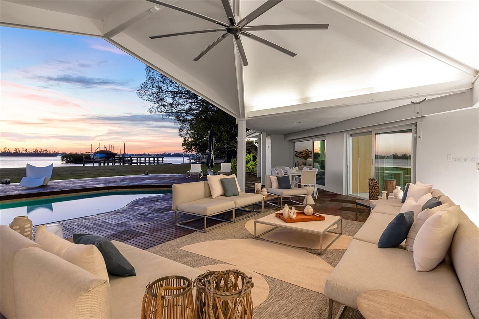 Image 7 of 40 For 1306 Lake Shore Drive