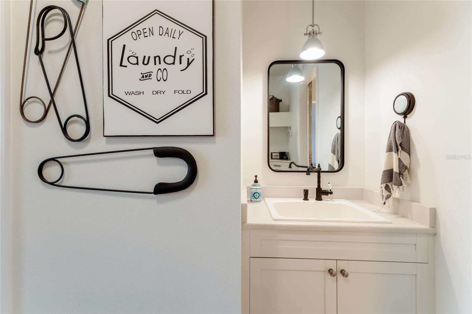 Image 21 of 51 For 1617 Channelside Place