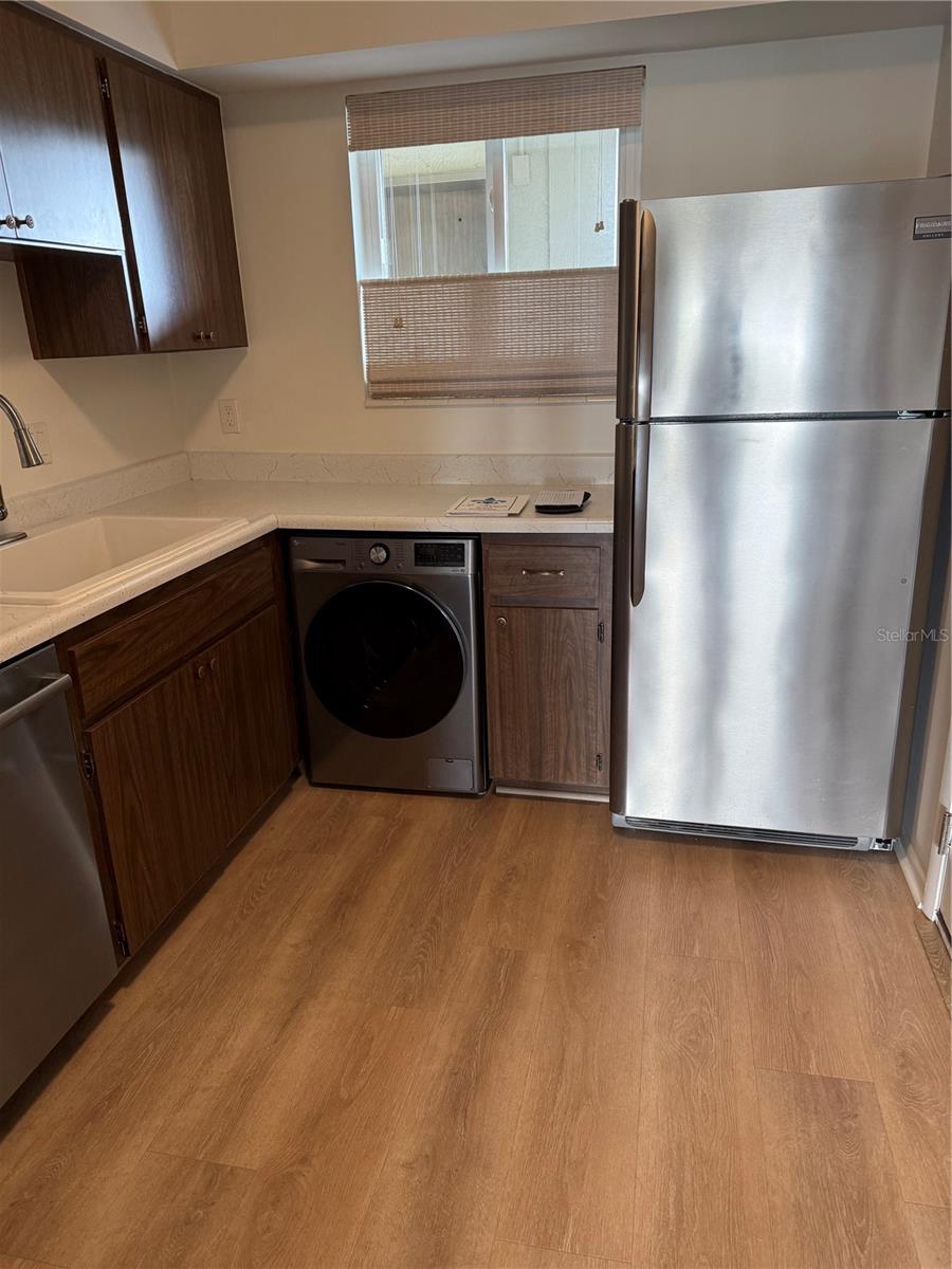 Image 4 of 45 For 301 Gulfstream Avenue 303