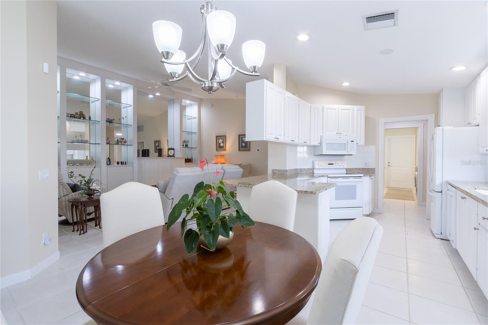 Image 17 of 54 For 8876 Estepona Court