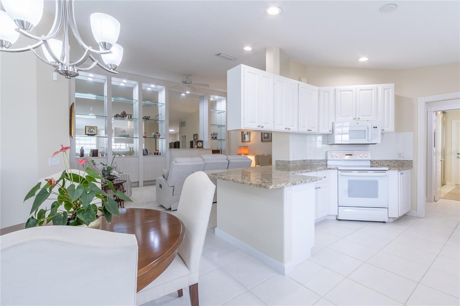 Image 4 of 54 For 8876 Estepona Court