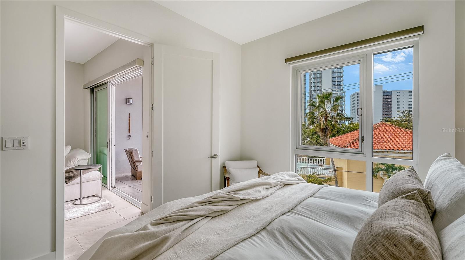 Image 23 of 48 For 635 Orange Avenue 301