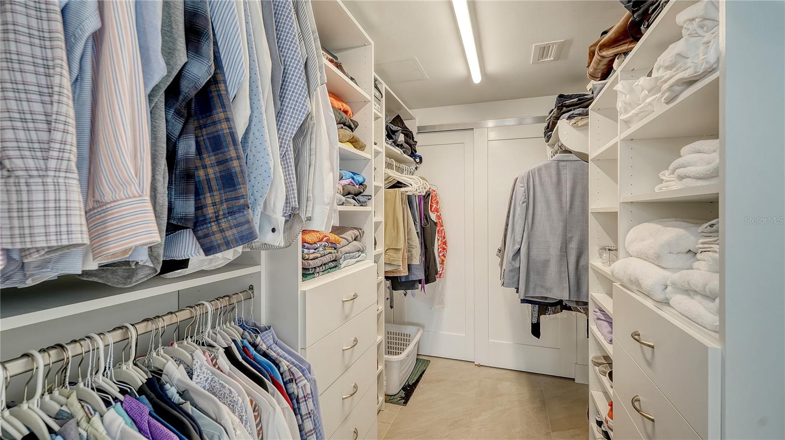 Image 29 of 48 For 635 Orange Avenue 301