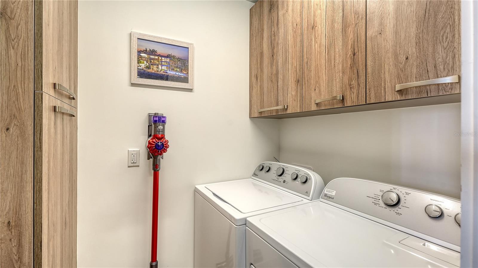 Image 34 of 48 For 635 Orange Avenue 301