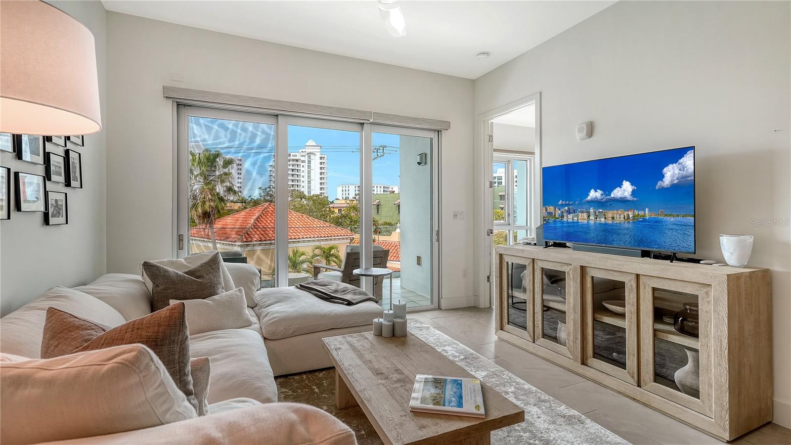 Image 9 of 48 For 635 Orange Avenue 301