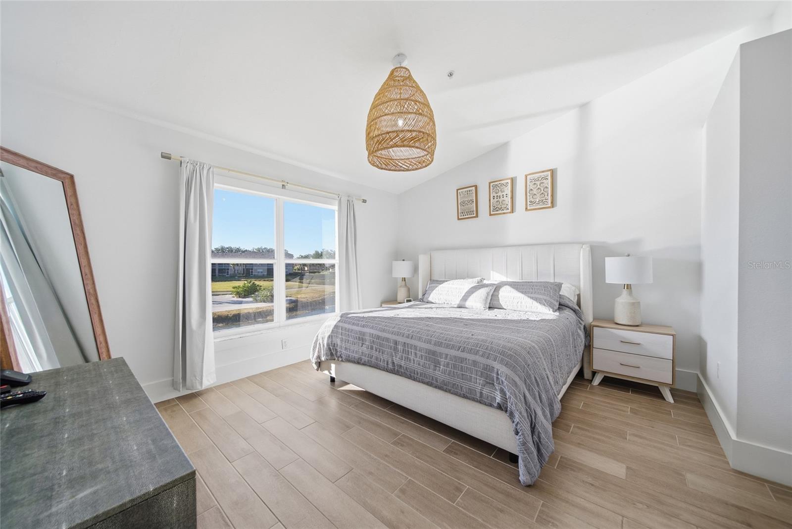 Image 17 of 41 For 5230 Hyland Hills Avenue 1325