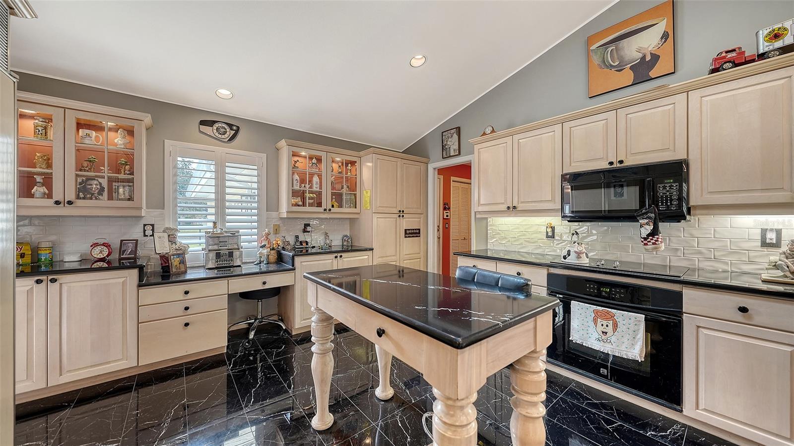 Image 20 of 66 For 7421 Weeping Willow Boulevard