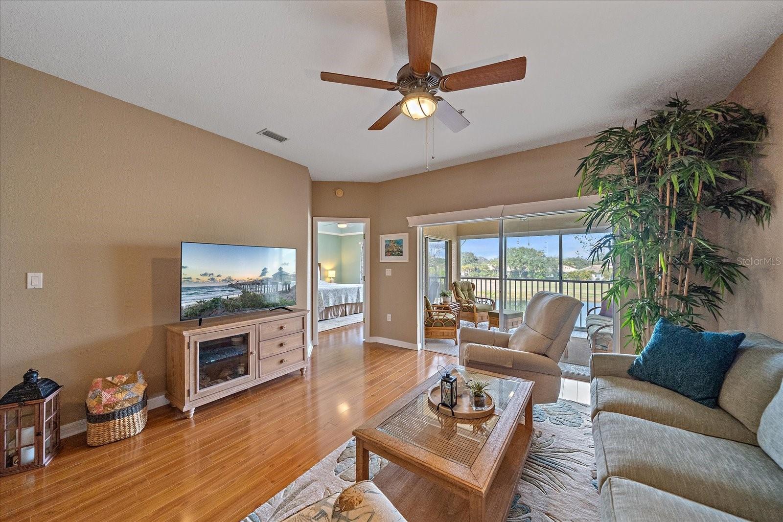 Image 3 of 42 For 6334 Grand Oak Circle 203