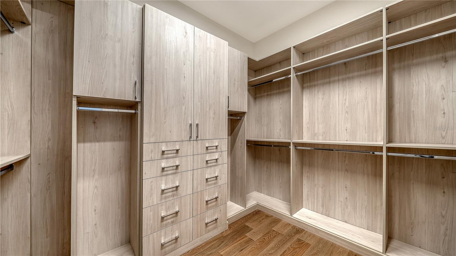 Image 32 of 50 For 575 Spoonbill Drive