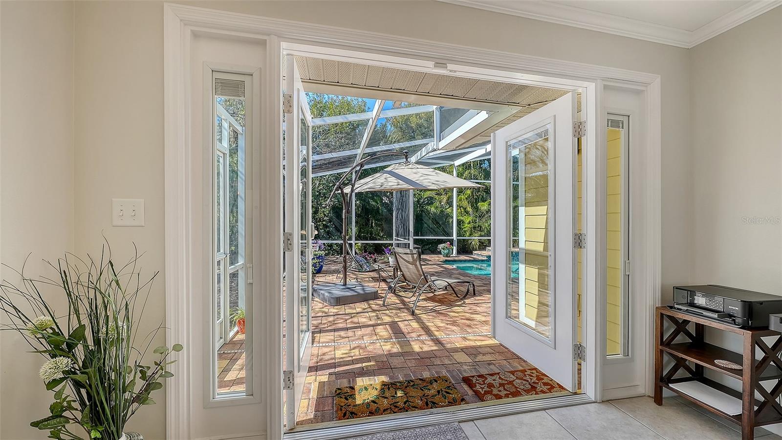 Image 10 of 58 For 454 Palmetto Court