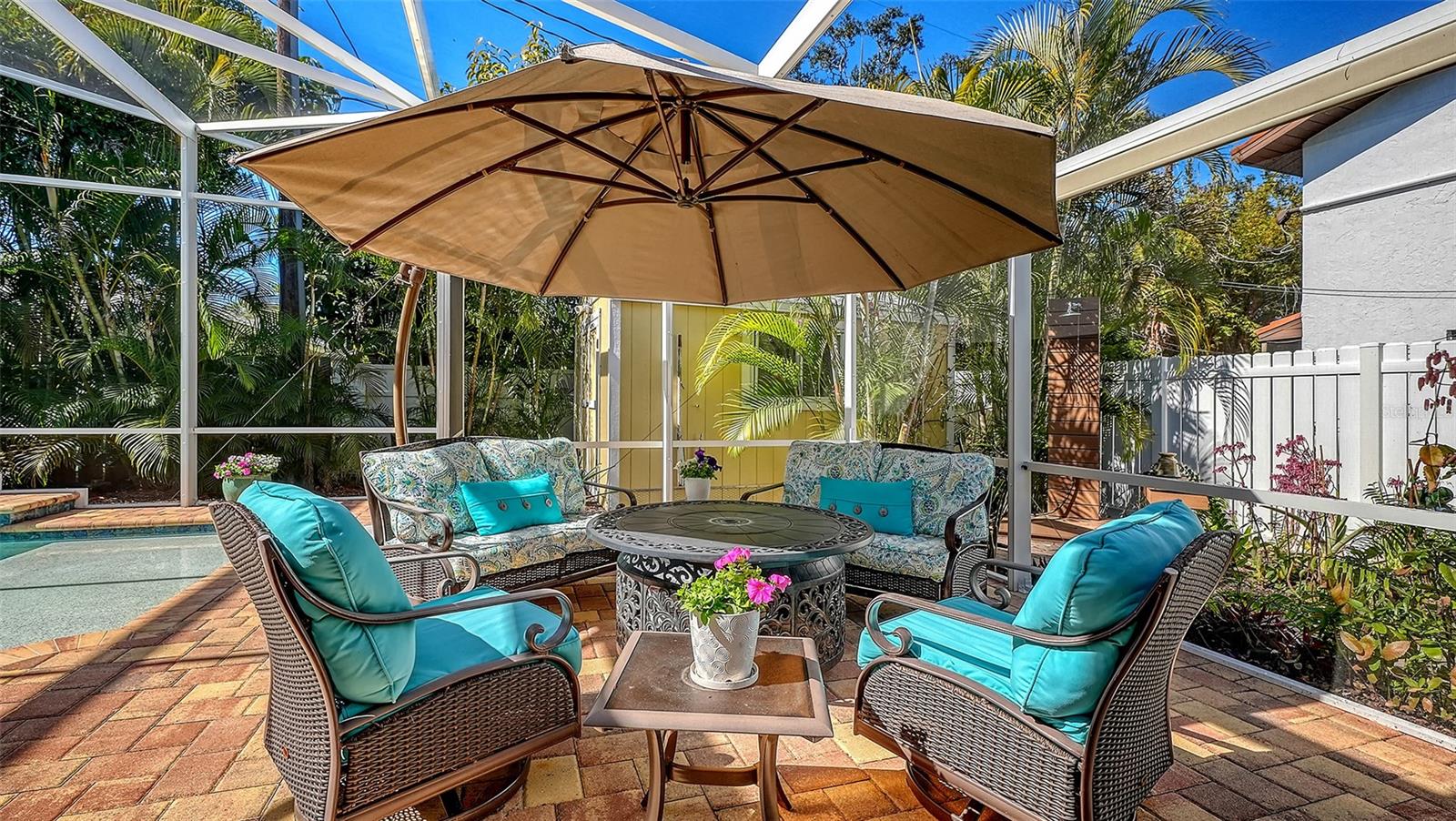 Image 12 of 58 For 454 Palmetto Court