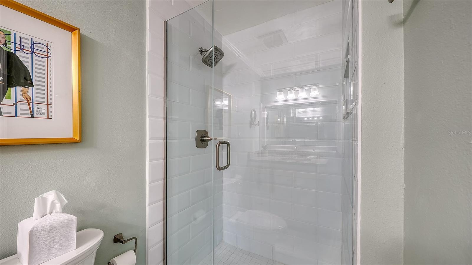 Image 17 of 58 For 454 Palmetto Court