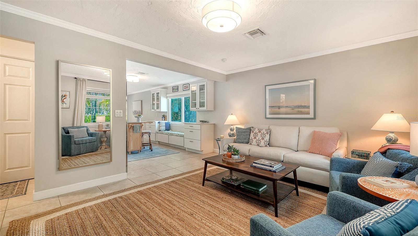 Image 18 of 58 For 454 Palmetto Court