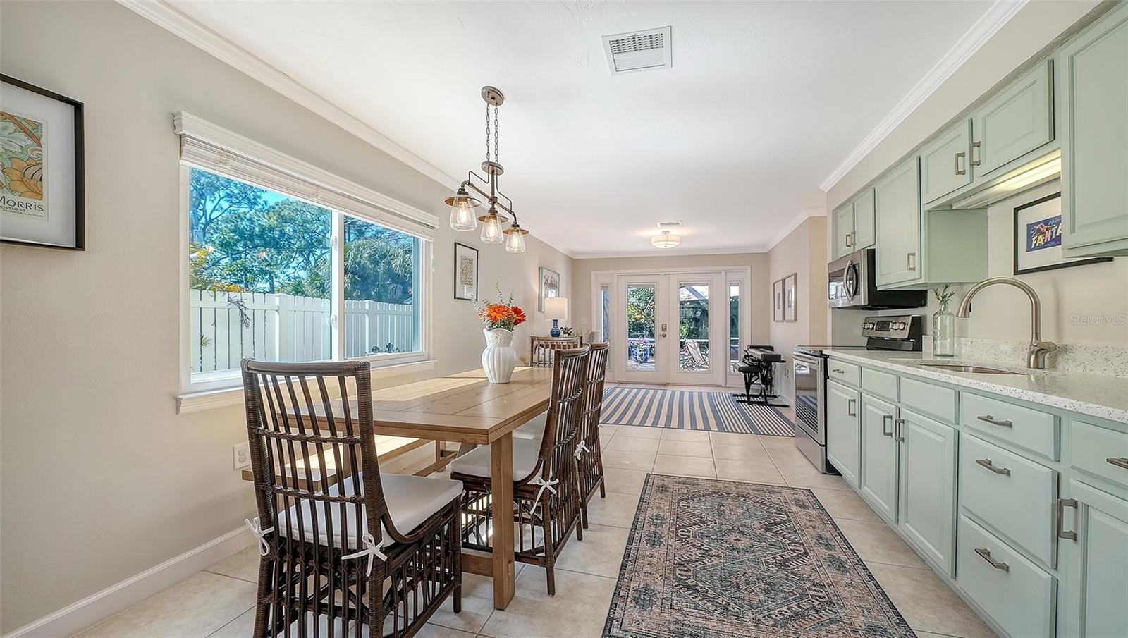 Image 24 of 58 For 454 Palmetto Court