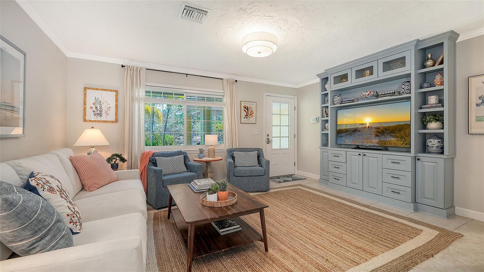 Image 3 of 58 For 454 Palmetto Court