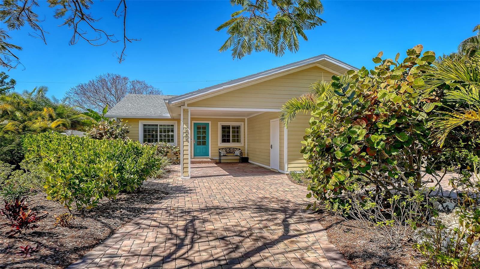 Image 41 of 58 For 454 Palmetto Court