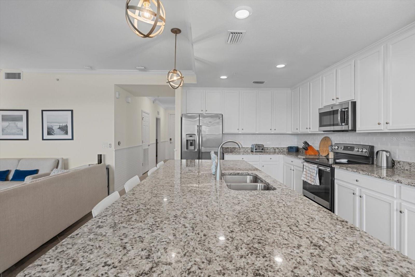 Image 12 of 55 For 17118 Vardon Terrace 306