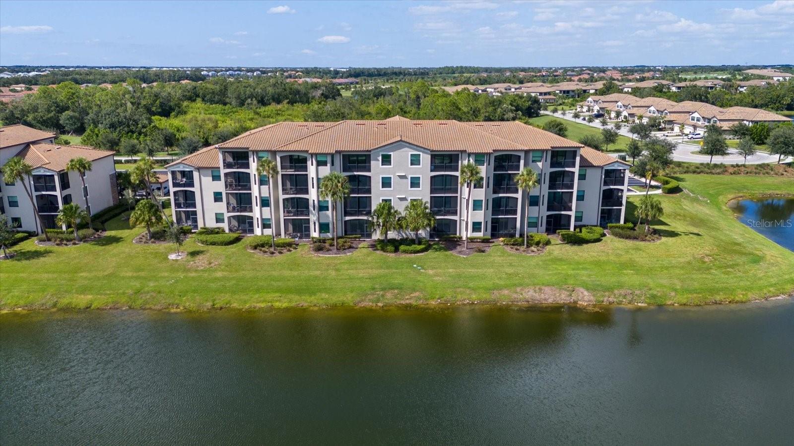 Image 33 of 55 For 17118 Vardon Terrace 306