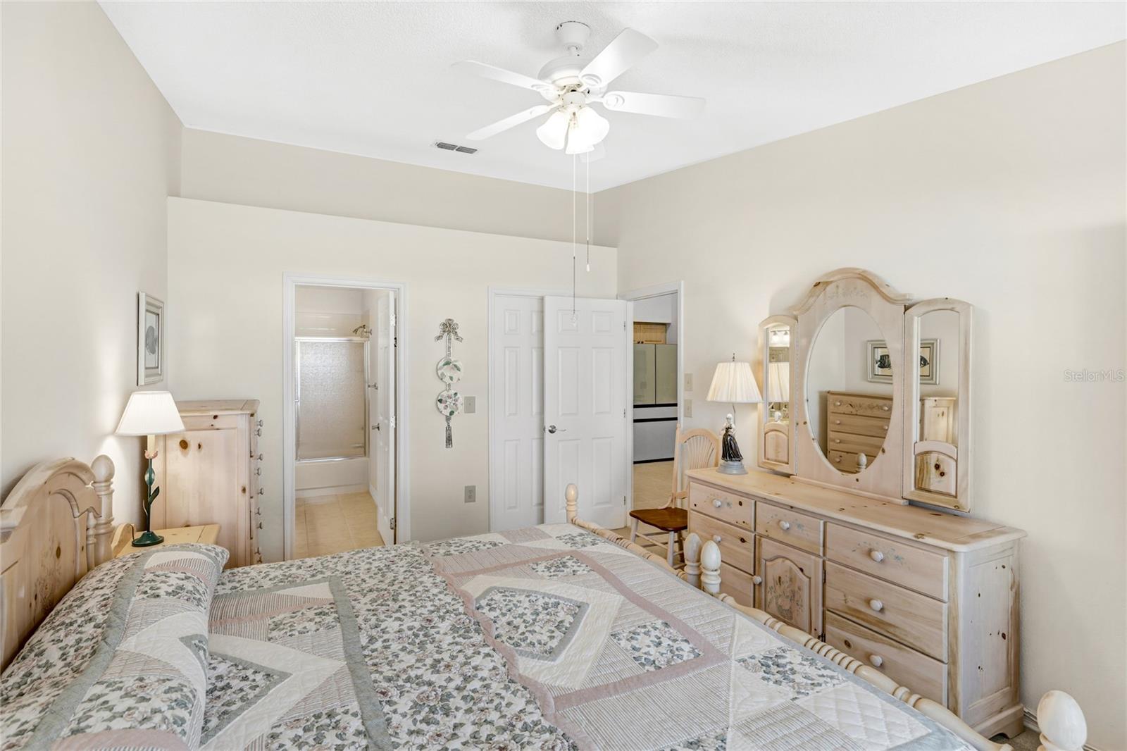 Image 17 of 40 For 3949 37th Street Court W