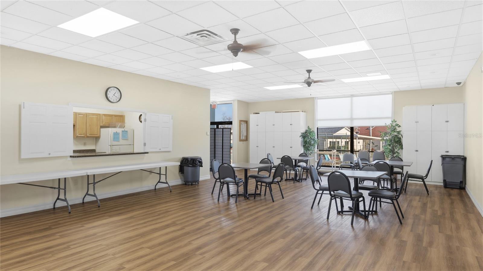 Image 32 of 40 For 3949 37th Street Court W