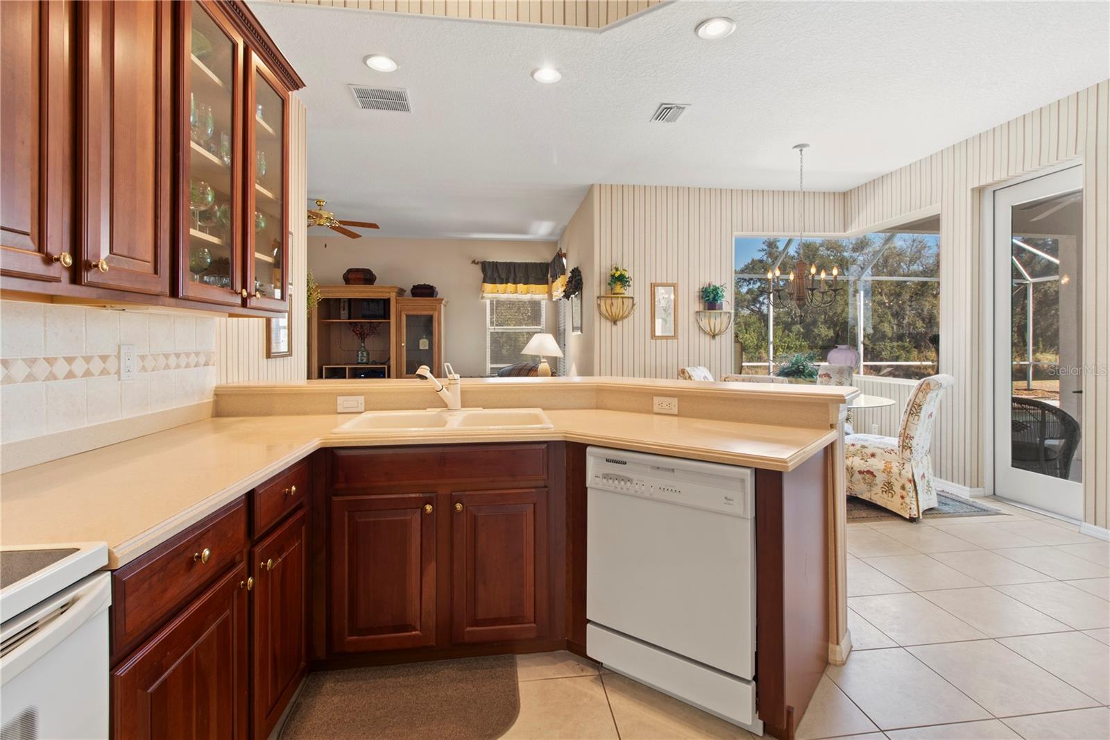 Image 16 of 74 For 7891 Kavanagh Court