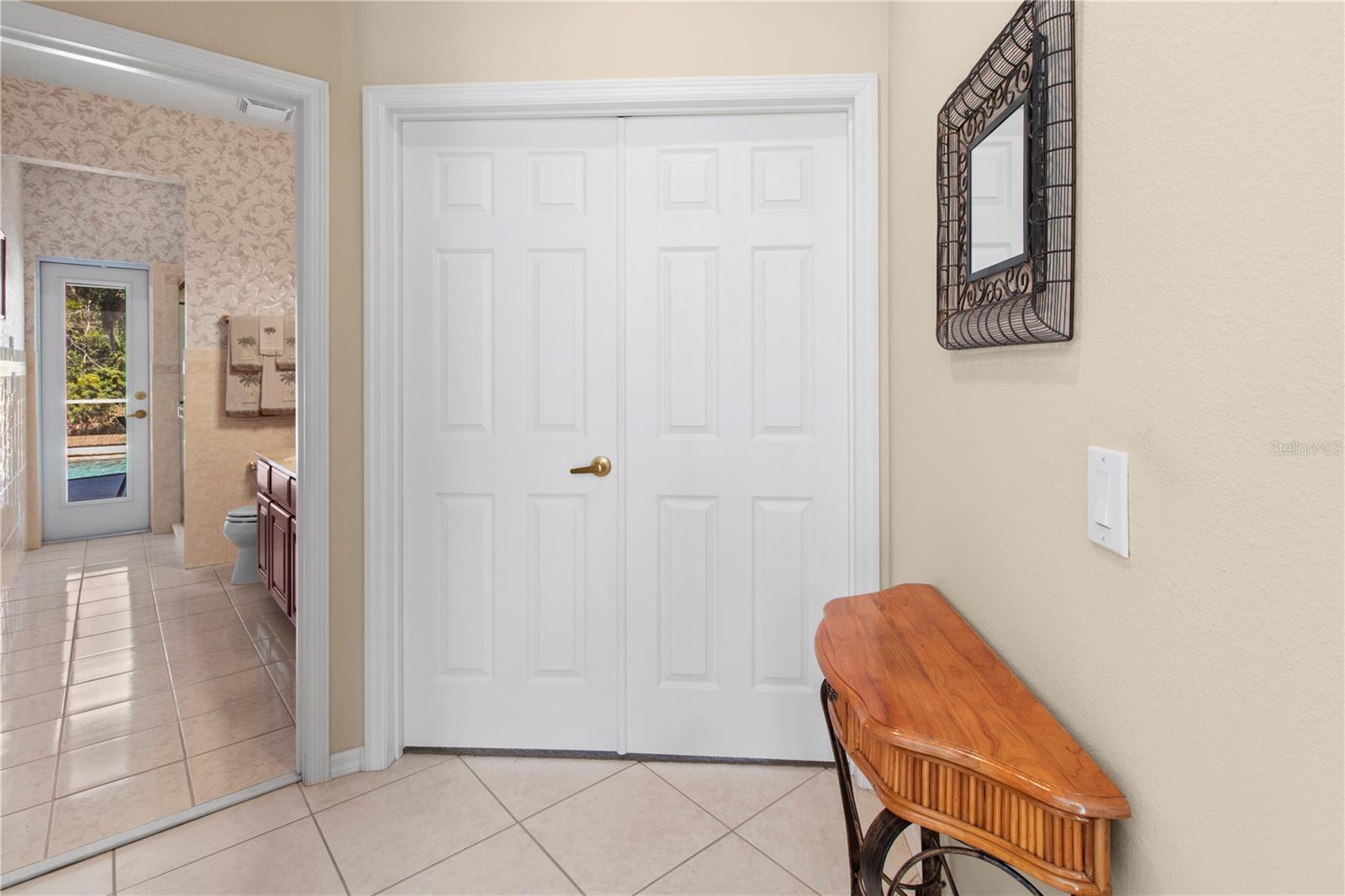 Image 25 of 74 For 7891 Kavanagh Court