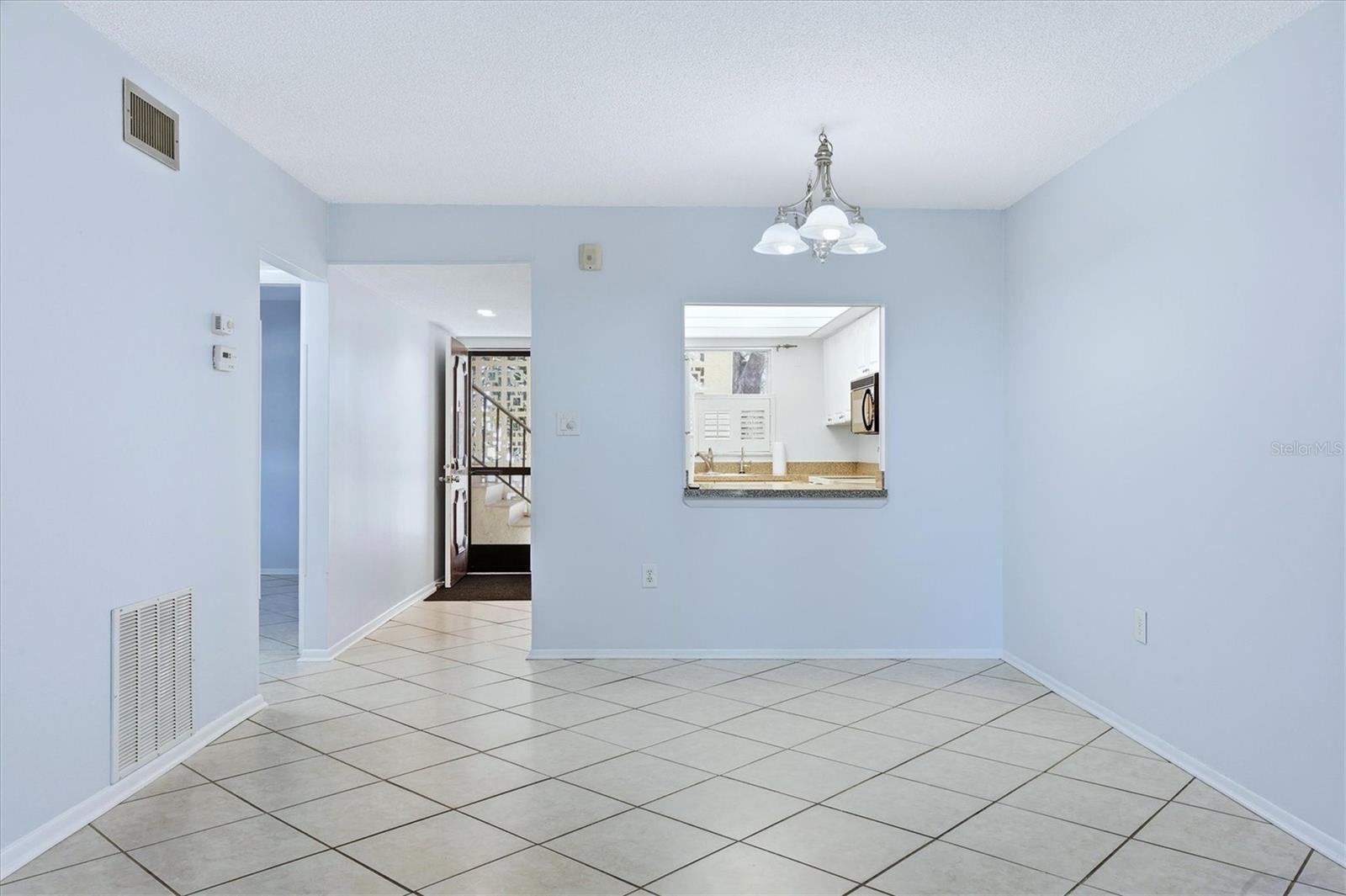 Image 14 of 51 For 2280 Stickney Point Rd  410