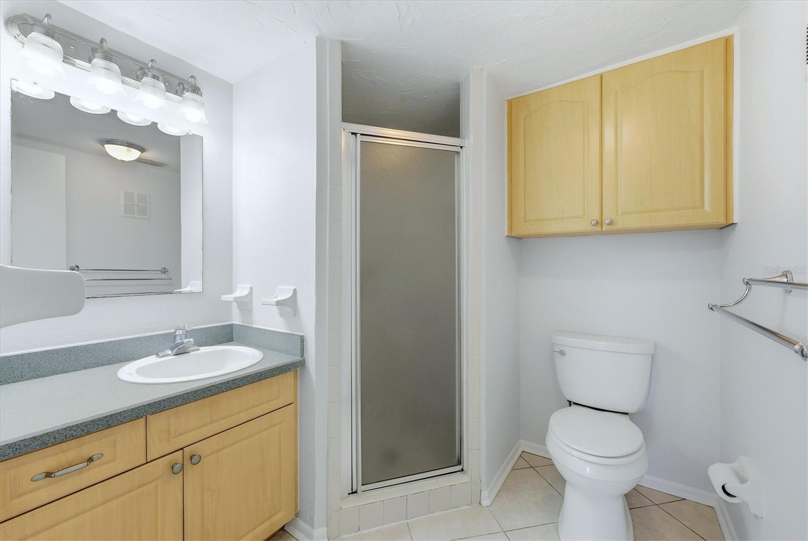 Image 23 of 51 For 2280 Stickney Point Rd  410