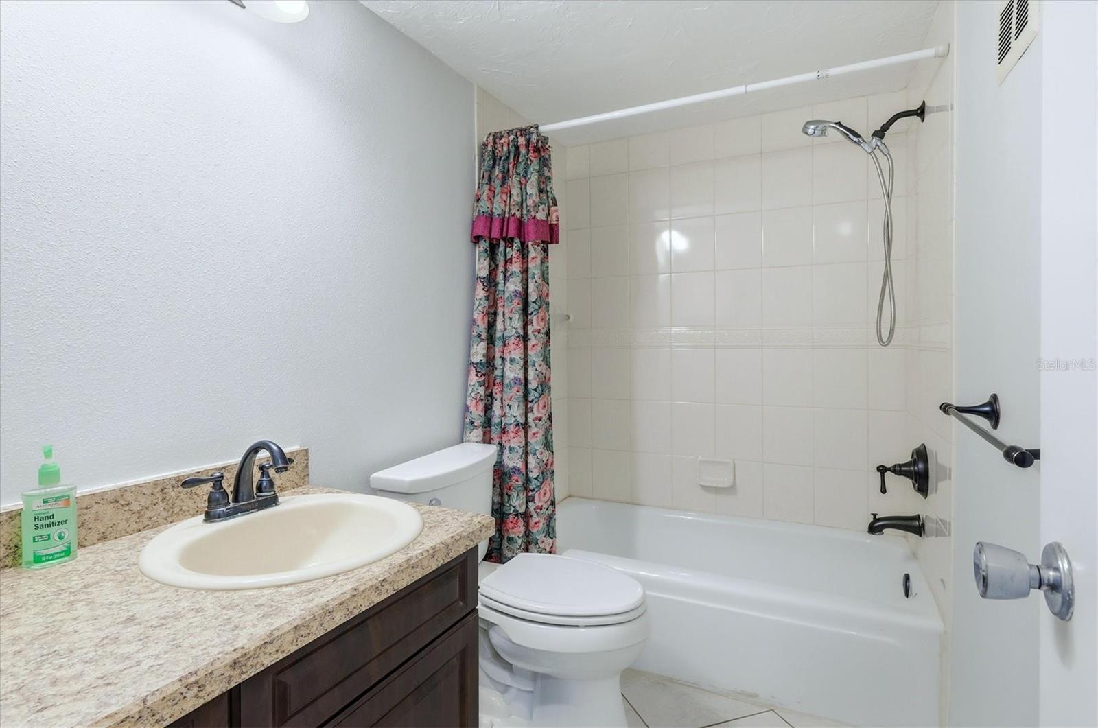 Image 25 of 51 For 2280 Stickney Point Rd  410