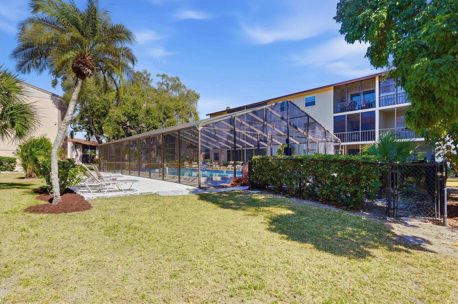 Image 37 of 51 For 2280 Stickney Point Rd  410