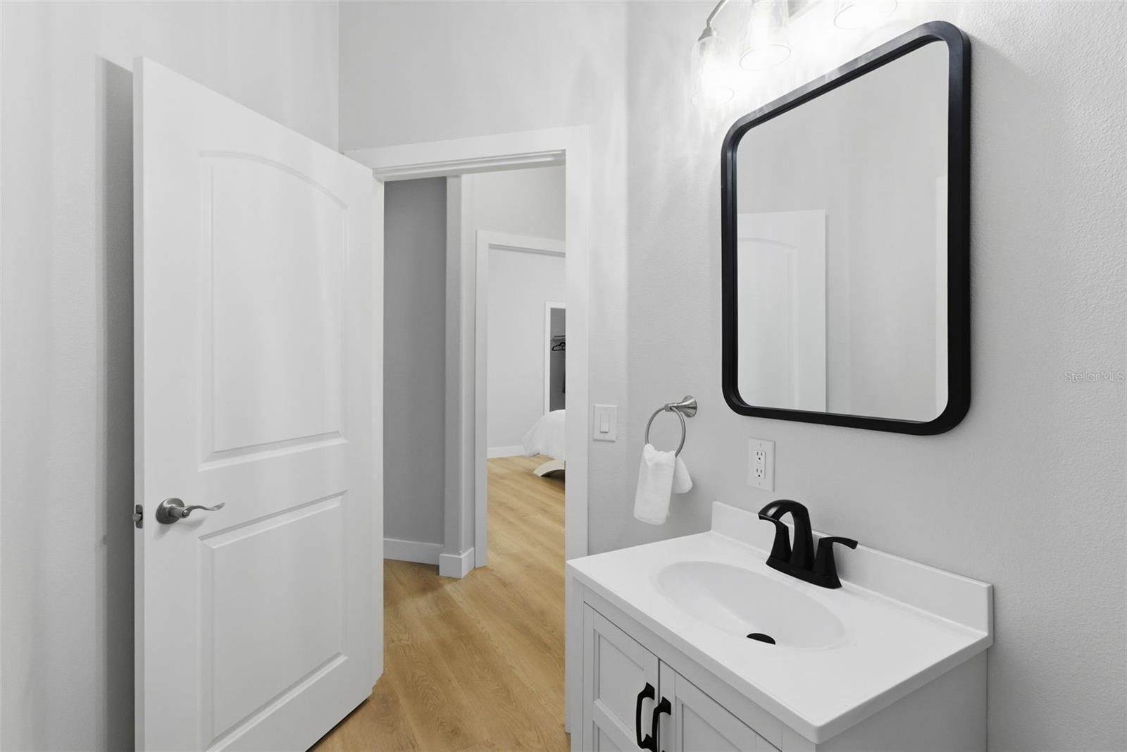 Image 42 of 43 For 2278 Vintage Street