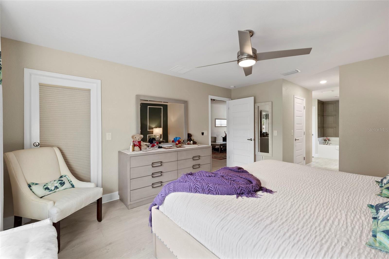 Image 17 of 38 For 4989 Ageman Avenue