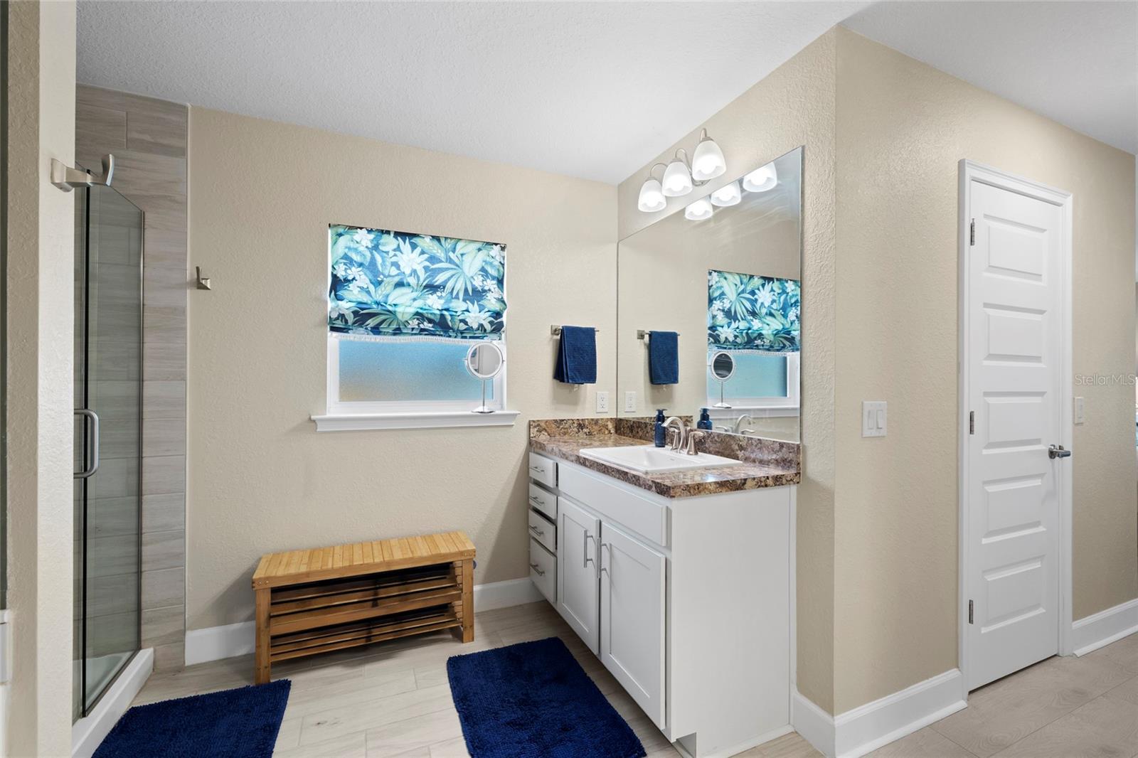 Image 19 of 38 For 4989 Ageman Avenue