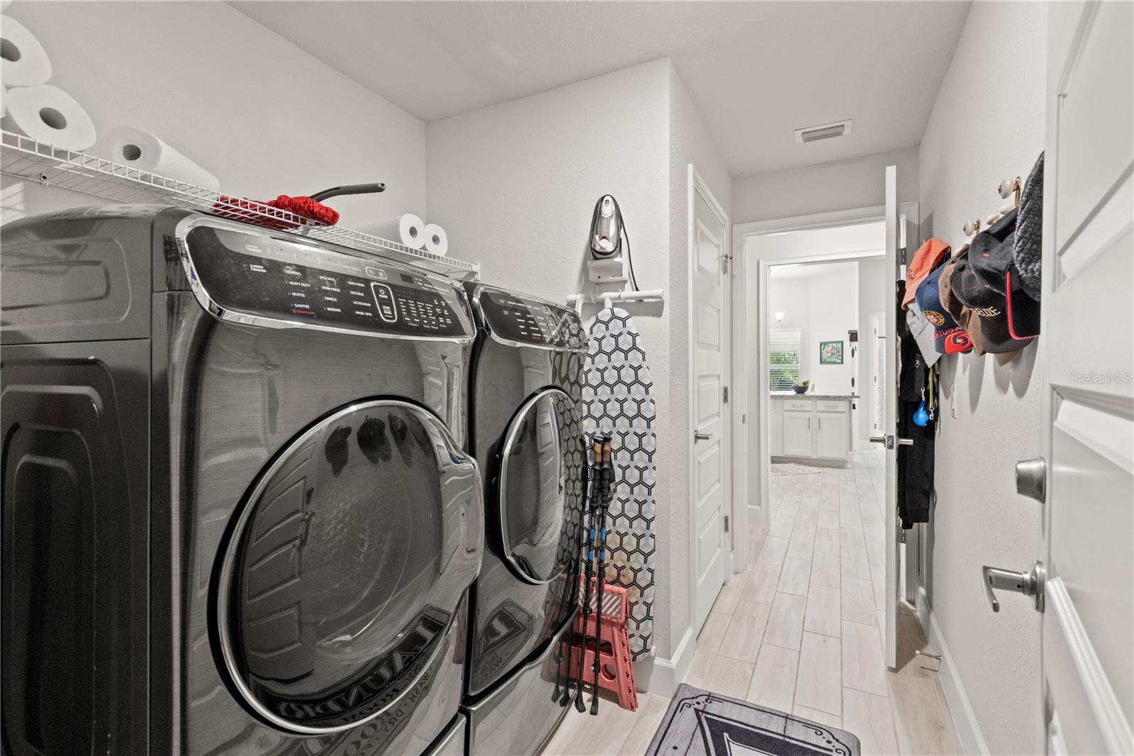 Image 32 of 38 For 4989 Ageman Avenue