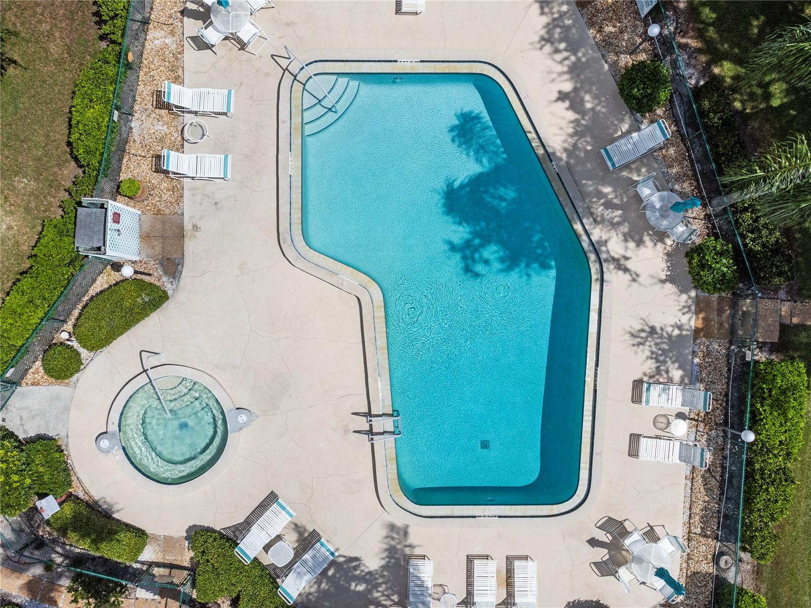 Image 25 of 29 For 530 Spring Lakes Boulevard