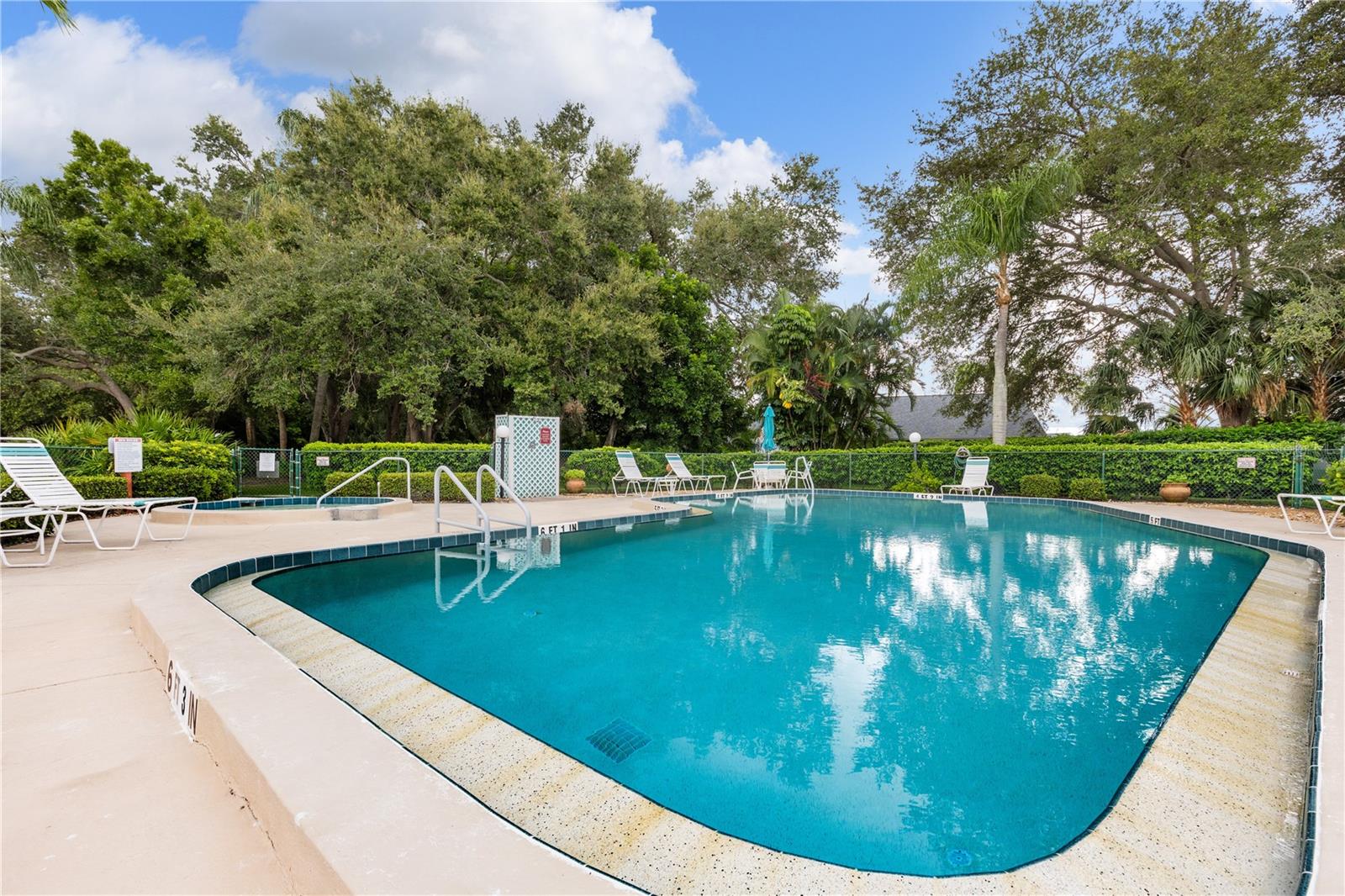 Image 27 of 29 For 530 Spring Lakes Boulevard