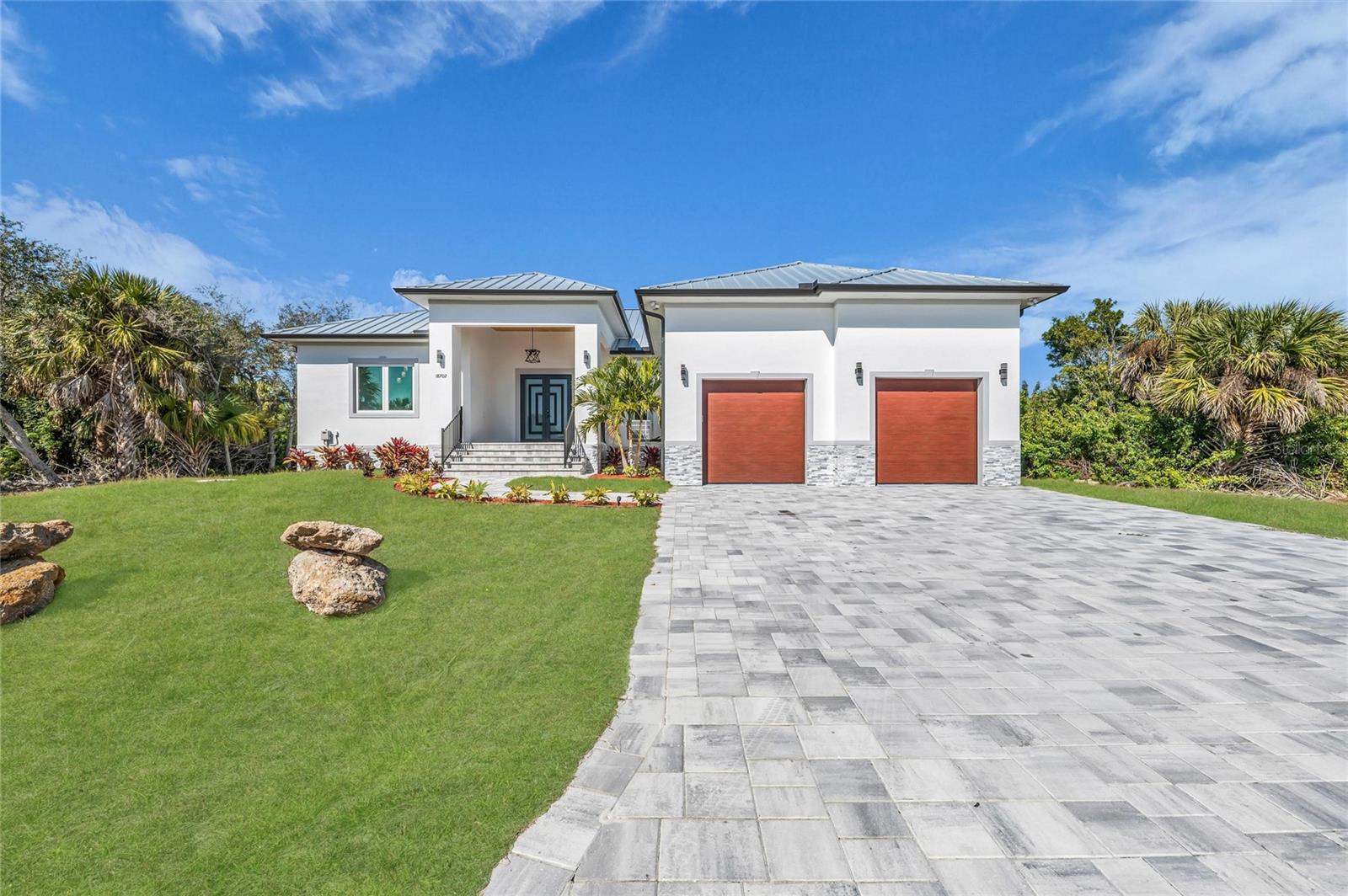 Image 11 of 73 For 18702 Arapahoe Circle