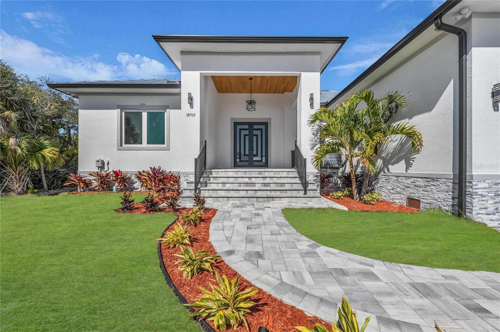 Image 12 of 73 For 18702 Arapahoe Circle