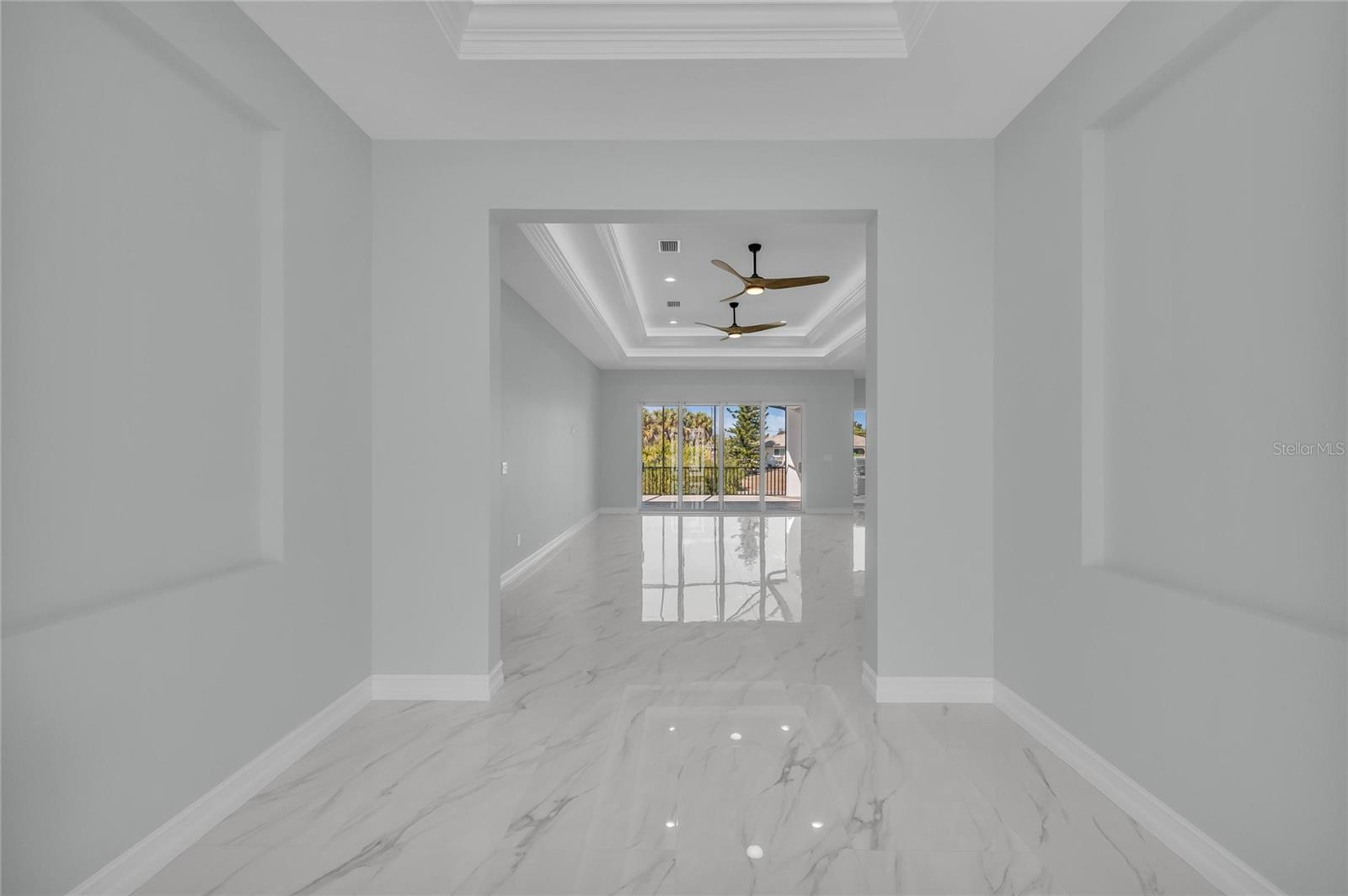 Image 15 of 73 For 18702 Arapahoe Circle