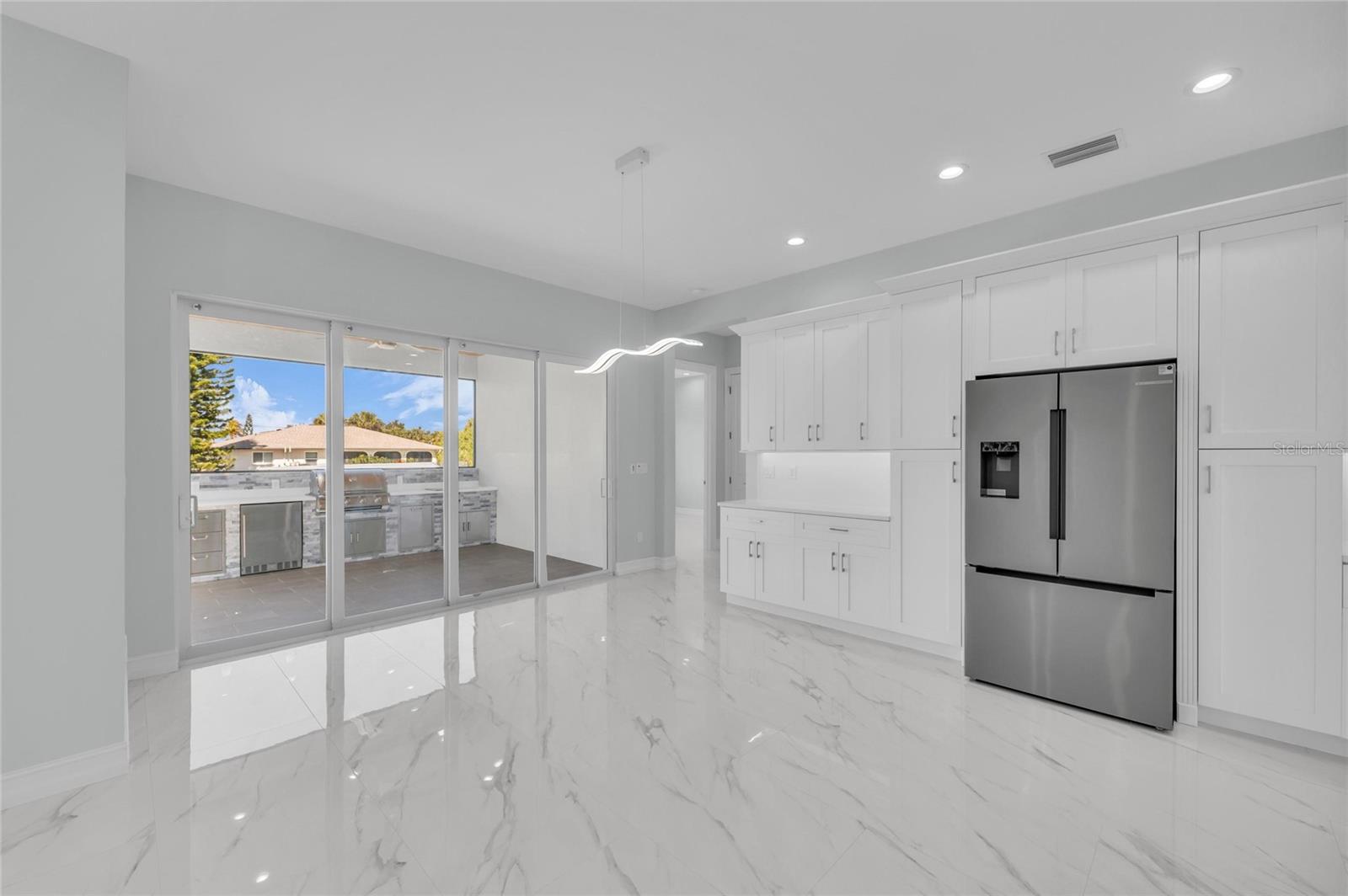 Image 28 of 73 For 18702 Arapahoe Circle