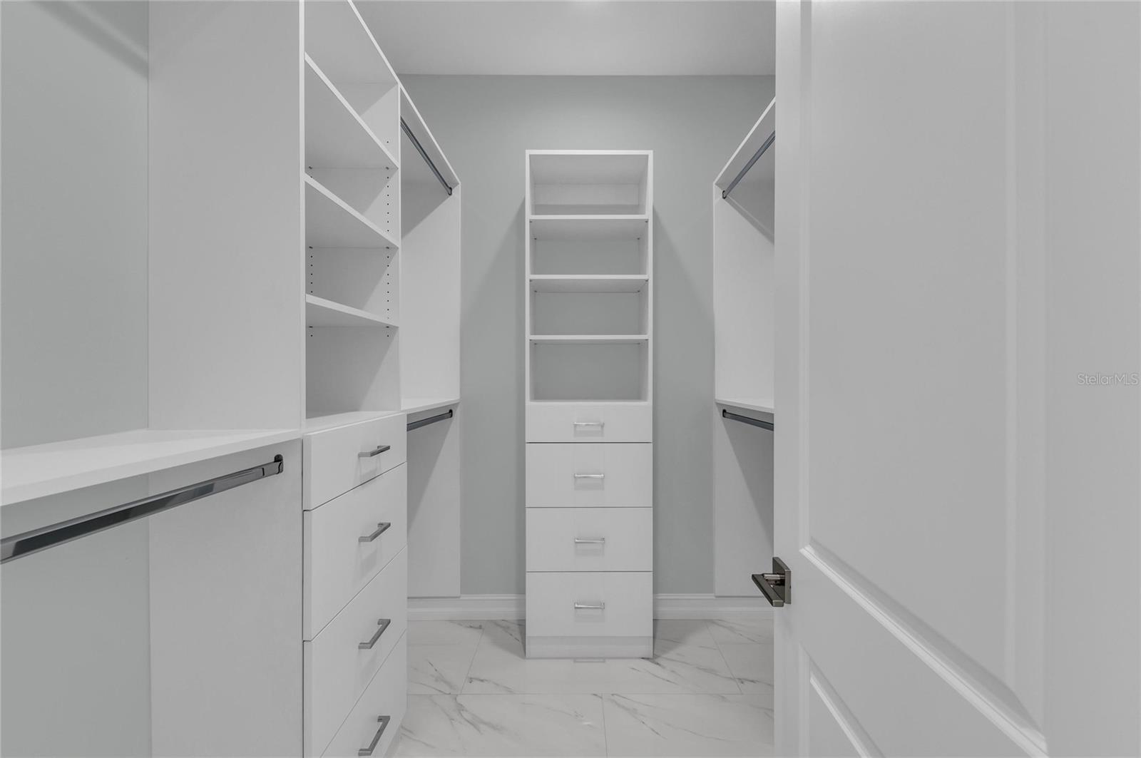 Image 42 of 73 For 18702 Arapahoe Circle