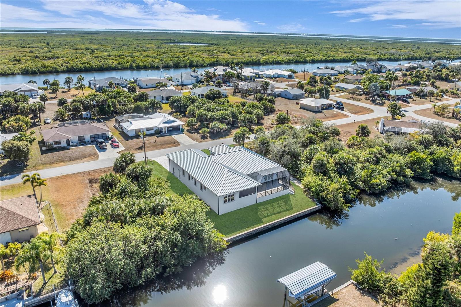 Image 7 of 73 For 18702 Arapahoe Circle