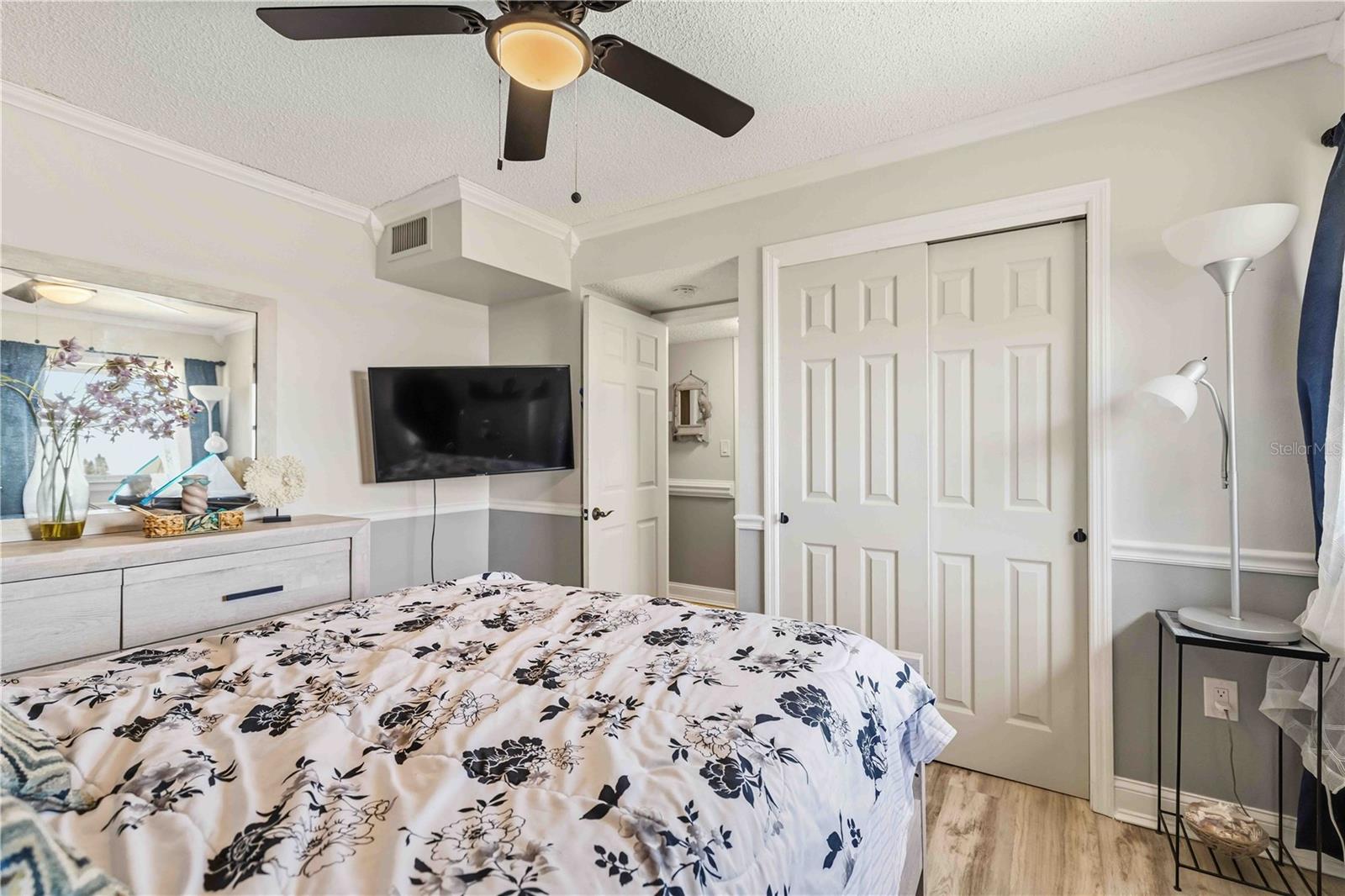 Image 24 of 39 For 3983 Lake Bayshore Drive F-508