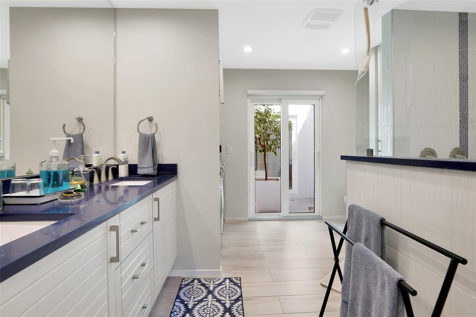 Image 32 of 51 For 3694 Glen Oaks Manor Drive