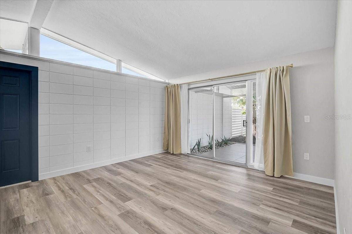 Image 3 of 34 For 3133 Lake Ridge Drive