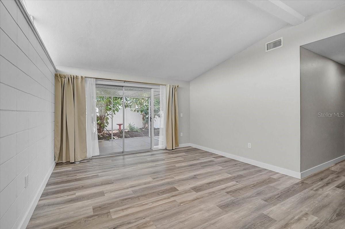 Image 5 of 34 For 3133 Lake Ridge Drive