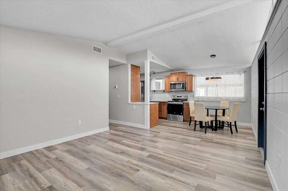 Image 6 of 34 For 3133 Lake Ridge Drive