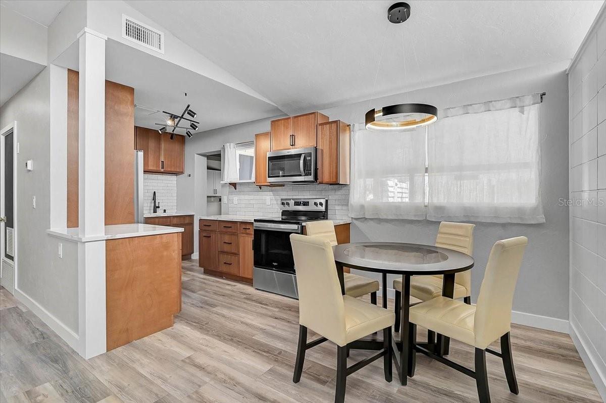 Image 9 of 34 For 3133 Lake Ridge Drive