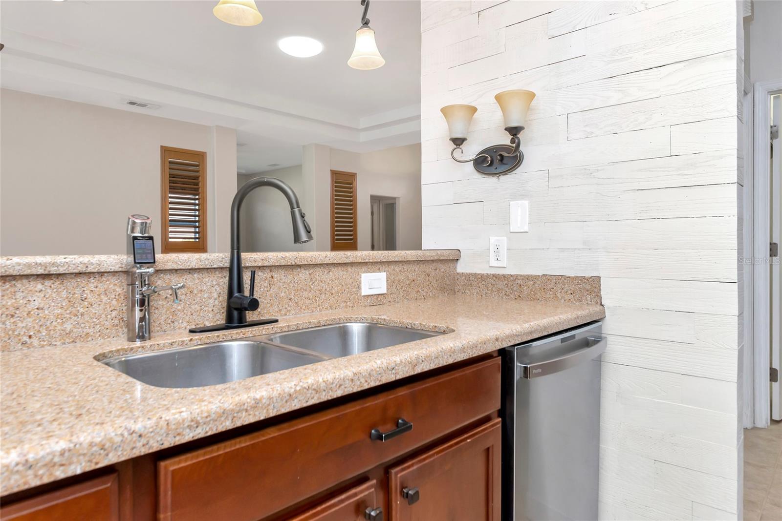 Image 15 of 100 For 223 River Enclave Court